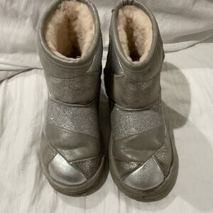 Ugg 12 silver patchwork leather short fur lined girls boot guc